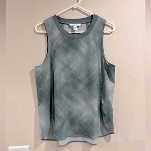 🔥ATHLETA Green Sleeveless Tank Top with Geometric Pattern🔥